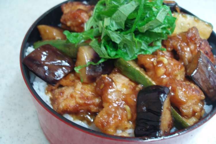 １０分で作る手抜き弁当 油淋ソース丼 レシピ 作り方 By ププレハワイカイルア クックパッド 簡単おいしいみんなのレシピが355万品
