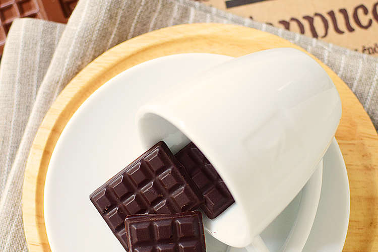 基本の型抜きチョコレート レシピ 作り方 By 馬嶋屋菓子道具店 クックパッド 簡単おいしいみんなのレシピが375万品