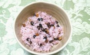 黒千石のピンク・パープル豆ご飯。の写真
