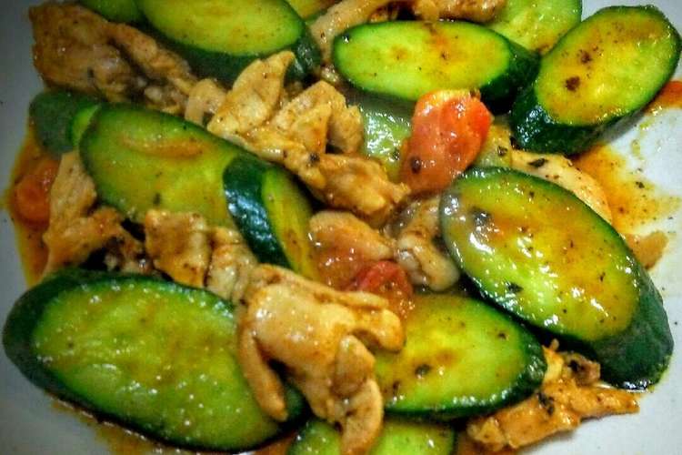 簡単きゅうりと鶏もも肉のトマトカレー炒め レシピ 作り方 By 魚先輩 魚センパイ クックパッド 簡単おいしいみんなのレシピが361万品