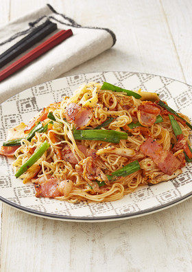 ベーコンとキムチの辛旨そうめんチャンプル