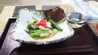 烏賊と小松菜のスパイス炒めの写真
