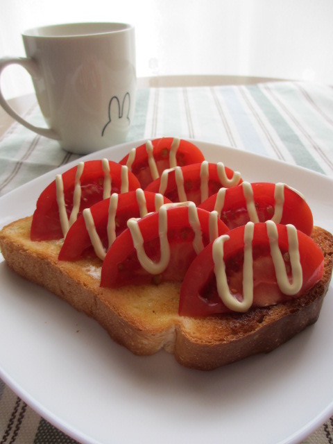 トマトのっけトーストの画像