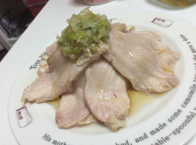 簡単（ネギダレ無し）鶏ムネ肉の蒸し鶏の写真