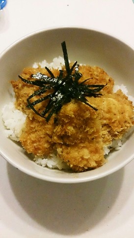 新潟名物!胸肉でやわらかタレかつ丼