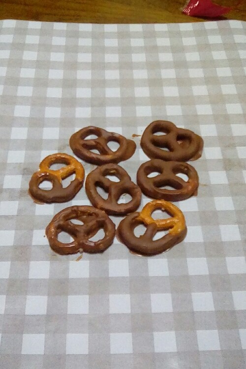 チョコレートでコーティングされたプレッツェルのレシピ