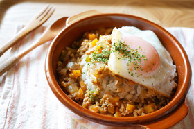 カレールウで簡単ドライカレー