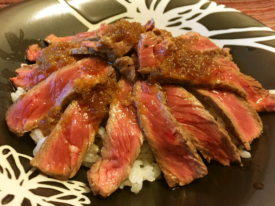 ［ヤバ美味］牛肉タタキ丼の画像