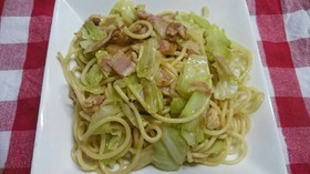 簡単☆キャベツとベーコンのペペロンチーノ