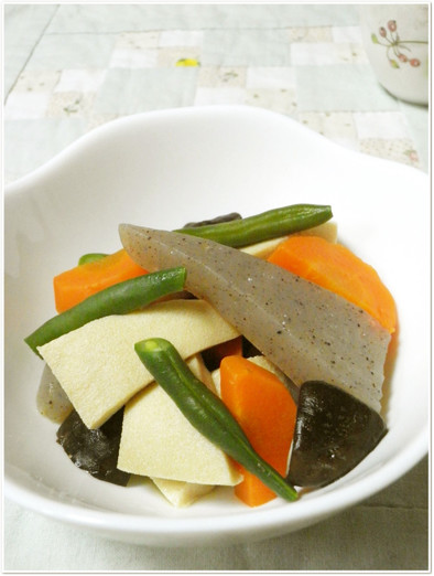 高野豆腐とこんにゃくの煮物♪の写真
