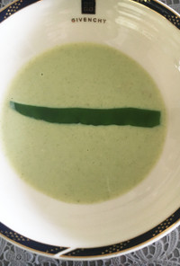 モロッコ豆とブロッコリーの茎 豆乳スープ