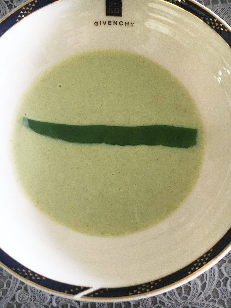 モロッコ豆とブロッコリーの茎 豆乳スープの画像
