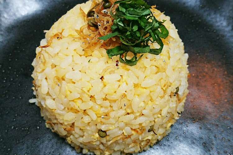 ちりめん山椒のパラパラ和風チャーハン レシピ 作り方 By 4zcar クックパッド 簡単おいしいみんなのレシピが358万品