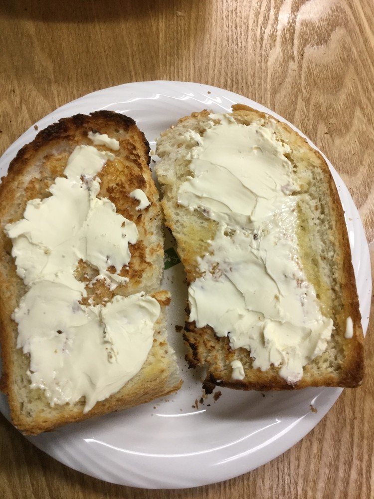キヌア入り食パンのトーストの画像