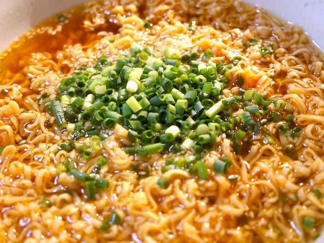 入れるだけで風味 ピリ辛チキンラーメン レシピ 作り方 By 匡masa クックパッド 簡単おいしいみんなのレシピが367万品