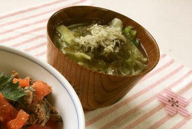 レタスの中華とろりん中華スープの写真