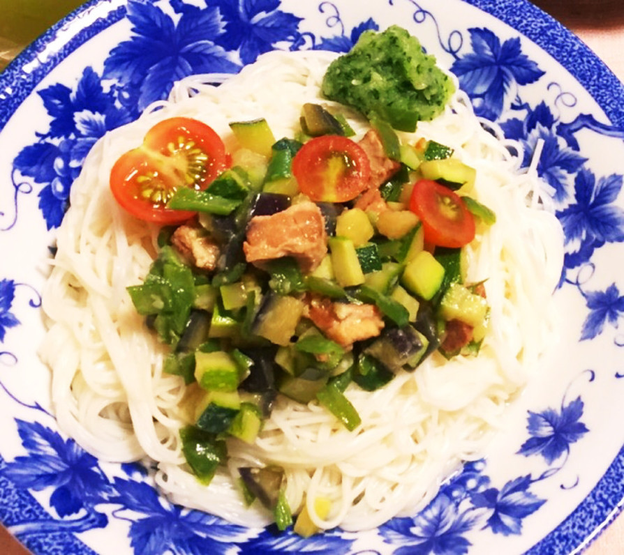 夏野菜と豚肉のぶっかけそうめんの画像