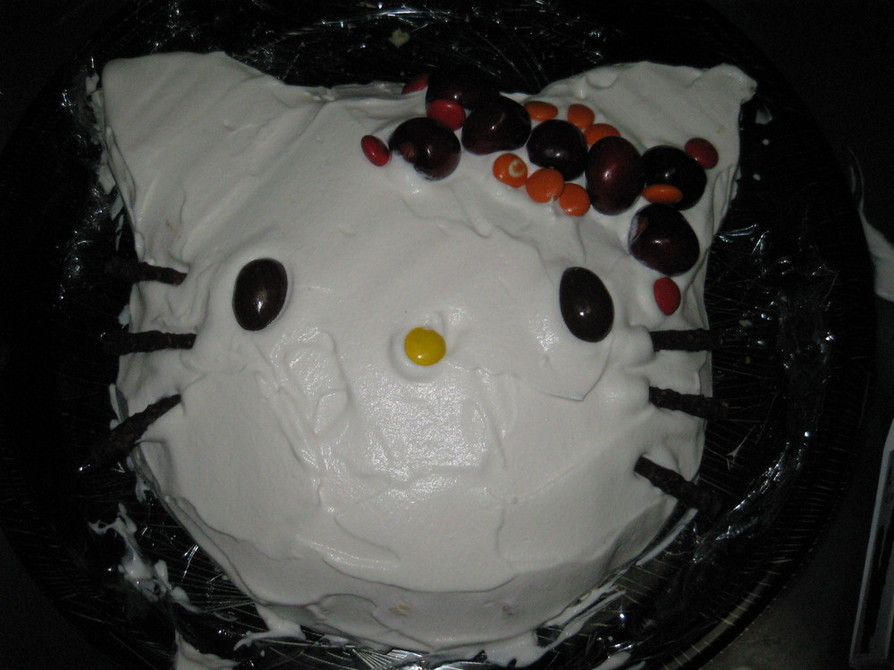 キティちゃんケーキの画像