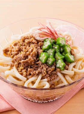 夏野菜と肉みその冷やしうどん