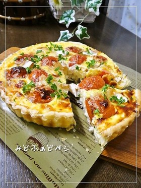 鶏のささみとトマトのヨーグルトキッシュ