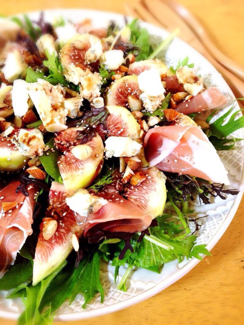 新鮮なイチジクとルッコラのサラダのレシピ