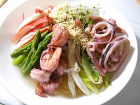 インスタント麺で☆海鮮冷やしラーメン