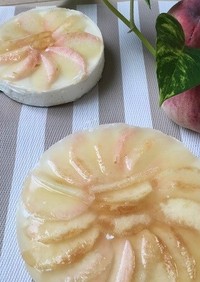 旬の桃を使ってニ層のレアーチーズケーキ