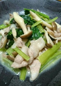 豚バラと小松菜の味噌マヨ炒め