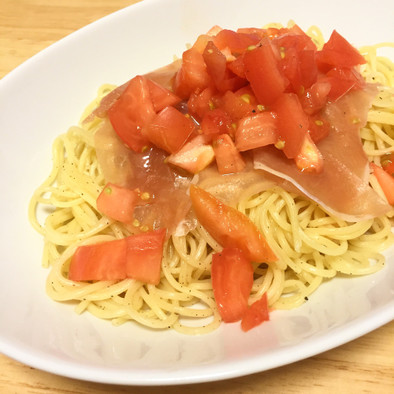 テケトー料理47☆生ハムとトマトのパスタの写真