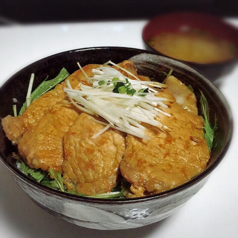 しゃきしゃき水菜の生姜焼き丼