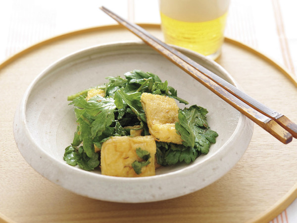 薄揚げと春菊の麦味噌和え