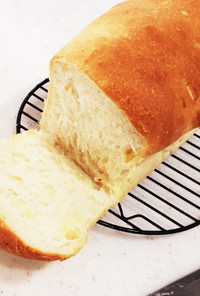 パウンド型でほんのり甘いふっくら食パン