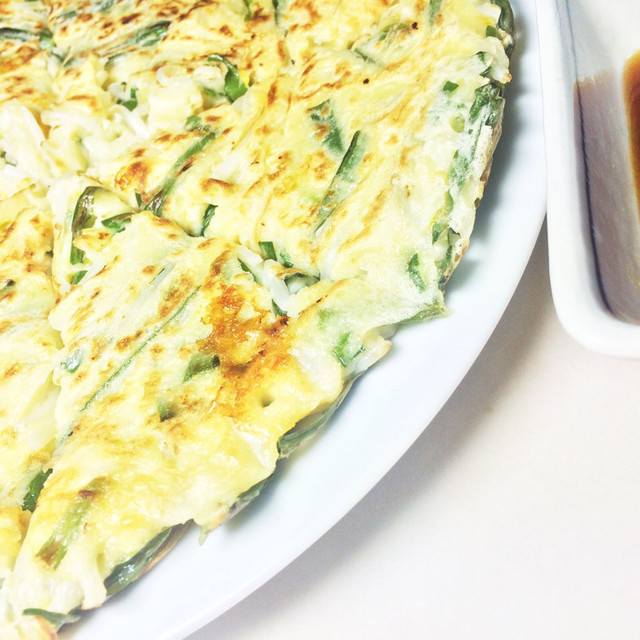 ニラともやしのチーズチヂミ レシピ 作り方 By キッチンtamako クックパッド 簡単おいしいみんなのレシピが352万品