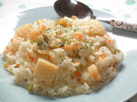炊飯器で簡単!シーフードピラフ
