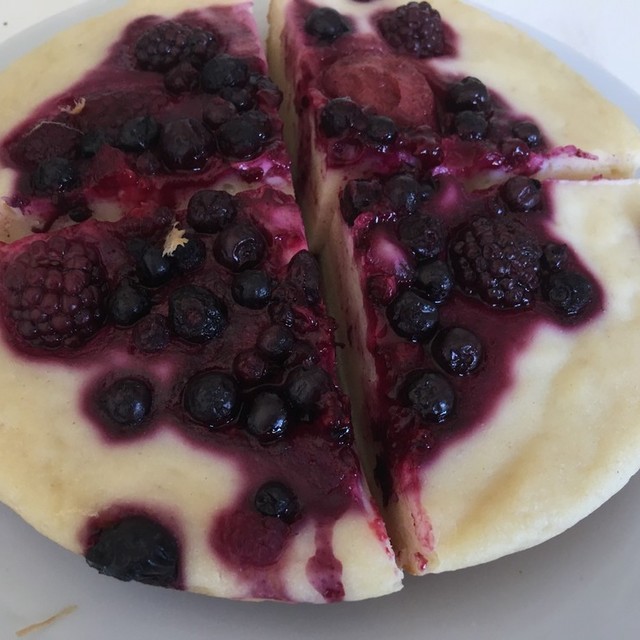 炊飯器でヨーグルトケーキ 卵なし 材料三 レシピ 作り方 By クック1m8pql クックパッド 簡単おいしいみんなのレシピが350万品