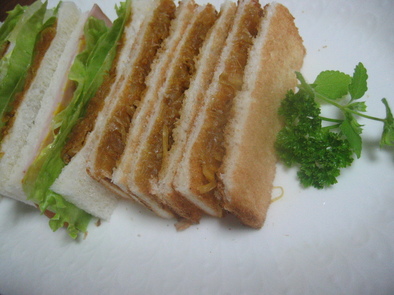 作りおき出来るサンドイッチのカレー玉ねぎの写真