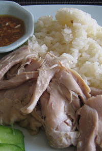 蒸し鶏のせご飯（カオマンガイ）