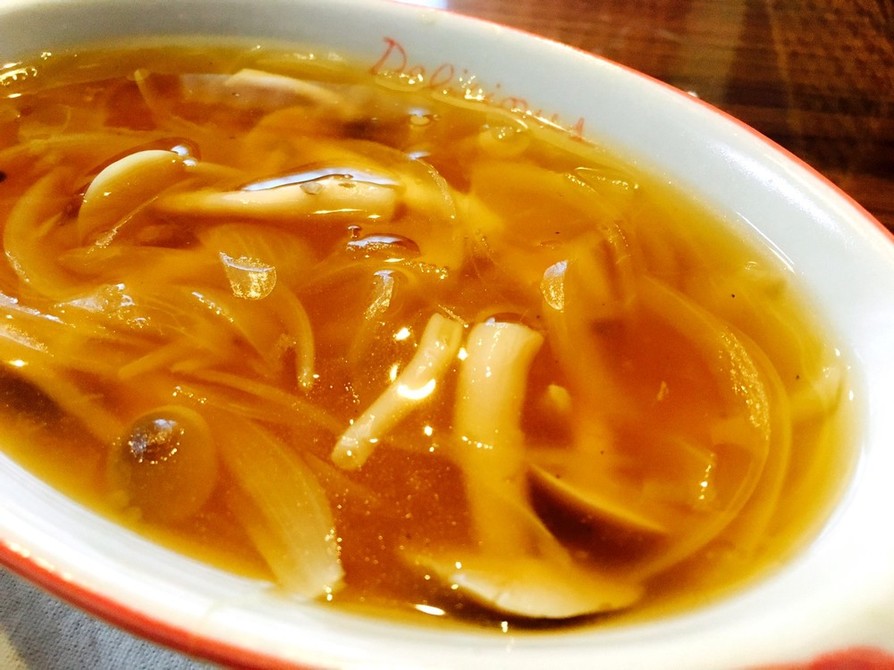 シメジ・玉ねぎのたっぷり生姜スープの画像
