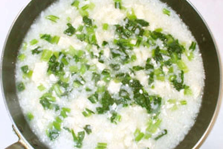 豆腐と小松菜の簡単中華風お粥 残りご飯 レシピ 作り方 By 漢方薬のタカキ大林店 クックパッド