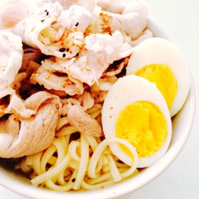 さっぱりガッツリ!冷やし豚しゃぶ塩うどん