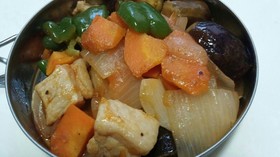 ゴロゴロ野菜と豚のポークチャップ