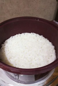 シリコンスチーマーでジャスミン米を炊く