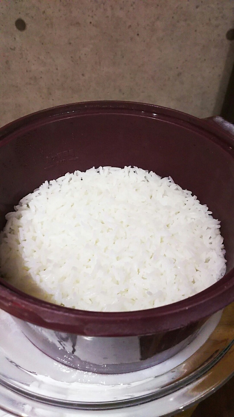 シリコンスチーマーでジャスミン米を炊くの画像