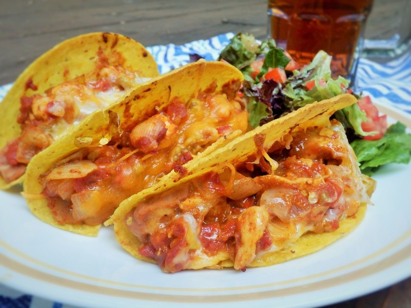 スパイシーなグリルチキンタコスのレシピ