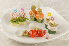 簡単ハムとオリーブのピンチョス
