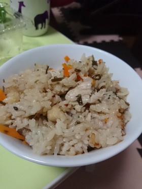 優しい甘味! 鶏肉と塩昆布の炊き込みご飯