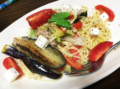 夏野菜のサラダスパゲッティの写真