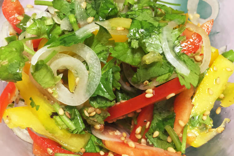 パプリカとパクチーのエスニックサラダ レシピ 作り方 By Keiopen クックパッド 簡単おいしいみんなのレシピが367万品