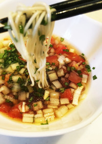 夏ランチ食欲素麺〜イタリアントマトバジル