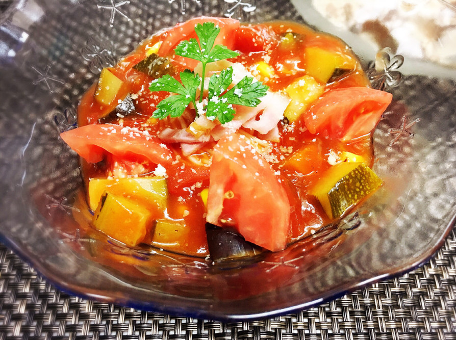 情熱の赤い素麺！夏野菜たっぷり〜の画像